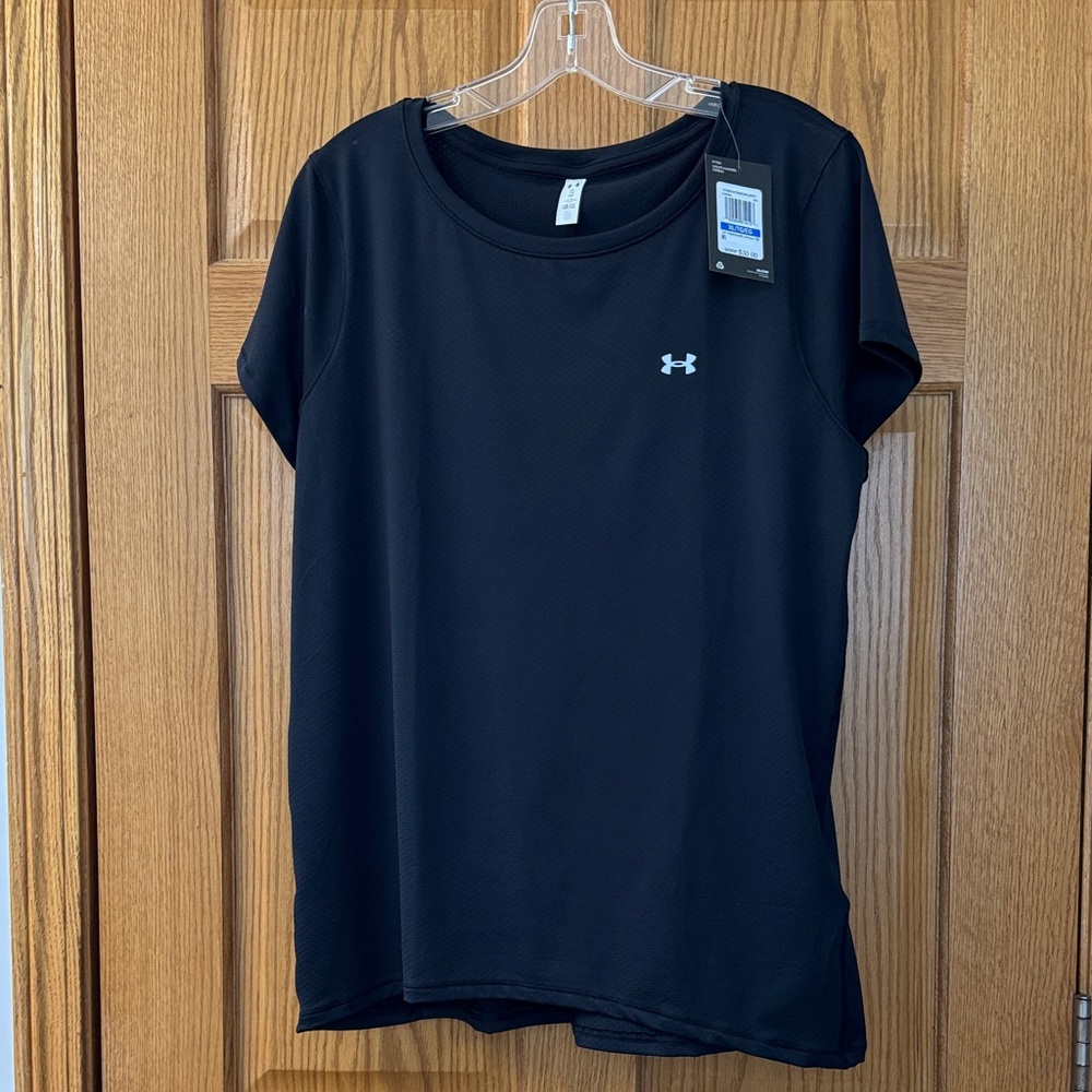 Under Armour Women's Black Short Sleeve Tee heat gear new with tag